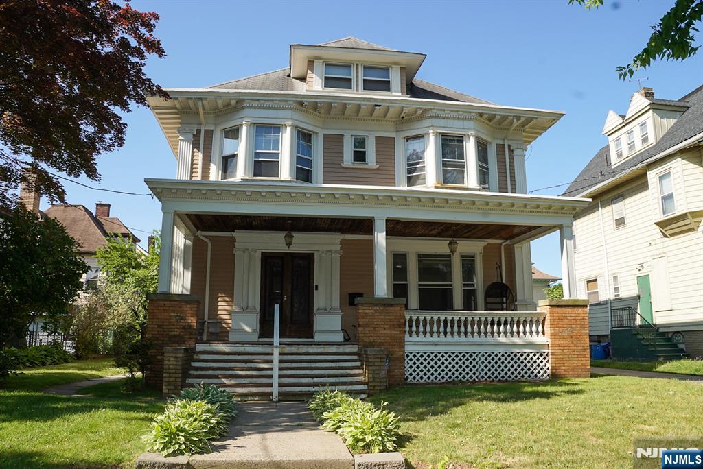 Property for Sale at 266268 Montclair Avenue, Newark, New Jersey - Bedrooms: 5 
Bathrooms: 3 
Rooms: 9  - $650,000