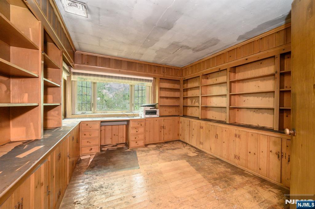 865 Norgate Drive