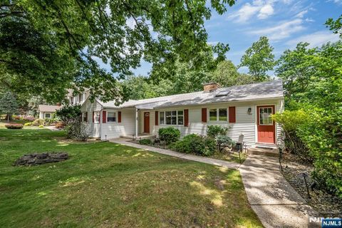 Photo of 160 Degray Street, North Haledon, NJ 07508 (MLS # 26023410)