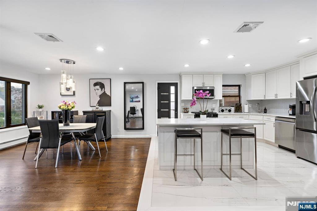 1061 Glen Road