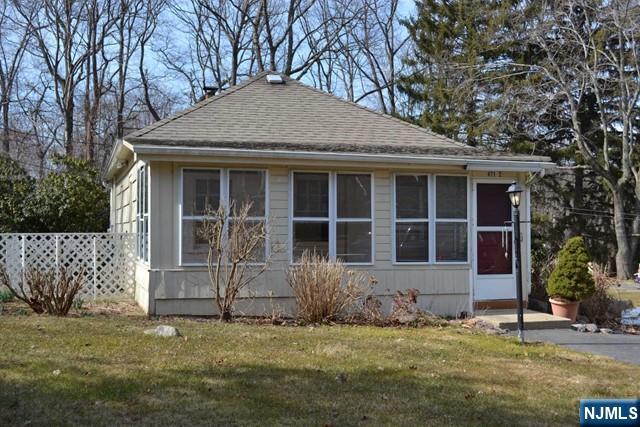 471 Sicomac Avenue 2