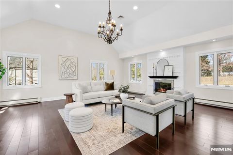 15 Candlestick Lane Upper Saddle River NJ 07458