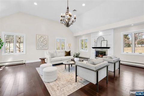 15 Candlestick Lane Upper Saddle River NJ 07458