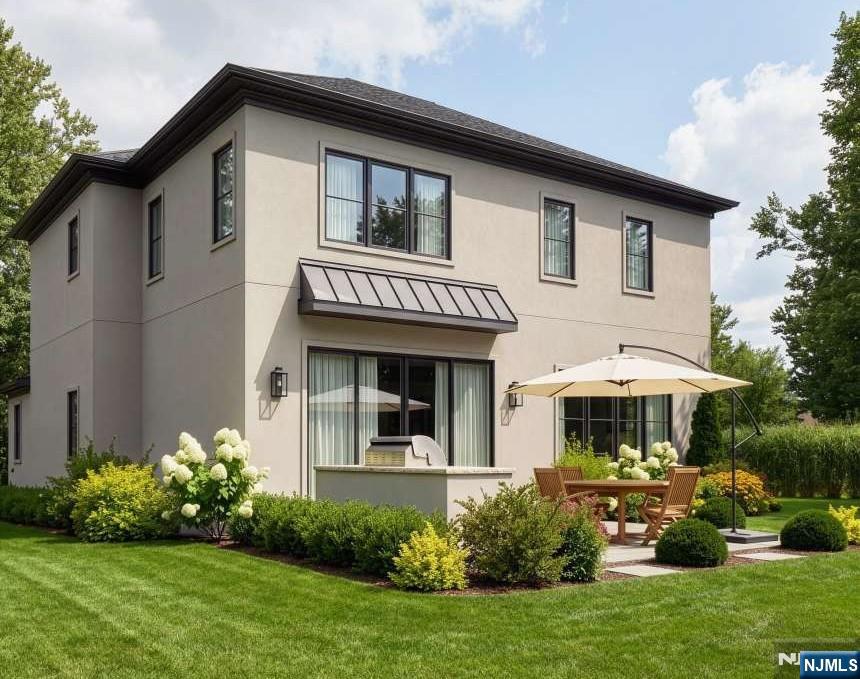12 Colonial Road