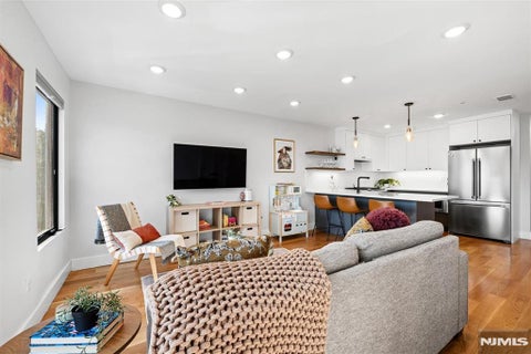 Photo of 22 Lincoln Street #3, Jersey City, NJ 07307 (MLS # 26037201)