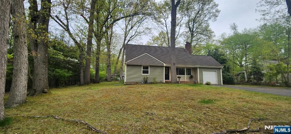 Photo of 45 Campbell Avenue, Woodcliff Lake, NJ 07677 (MLS # 26015131)
