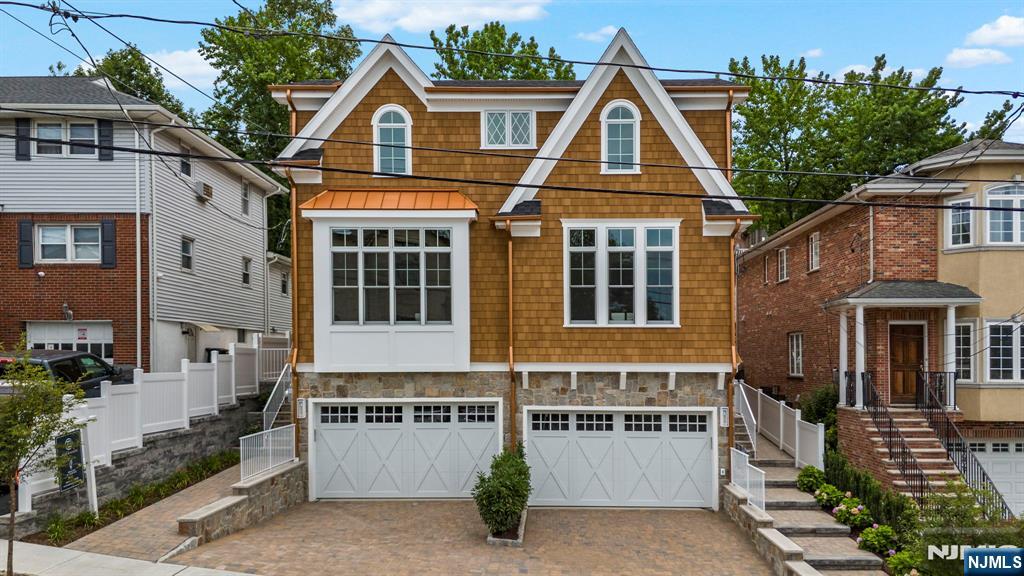 518 4th Street B
