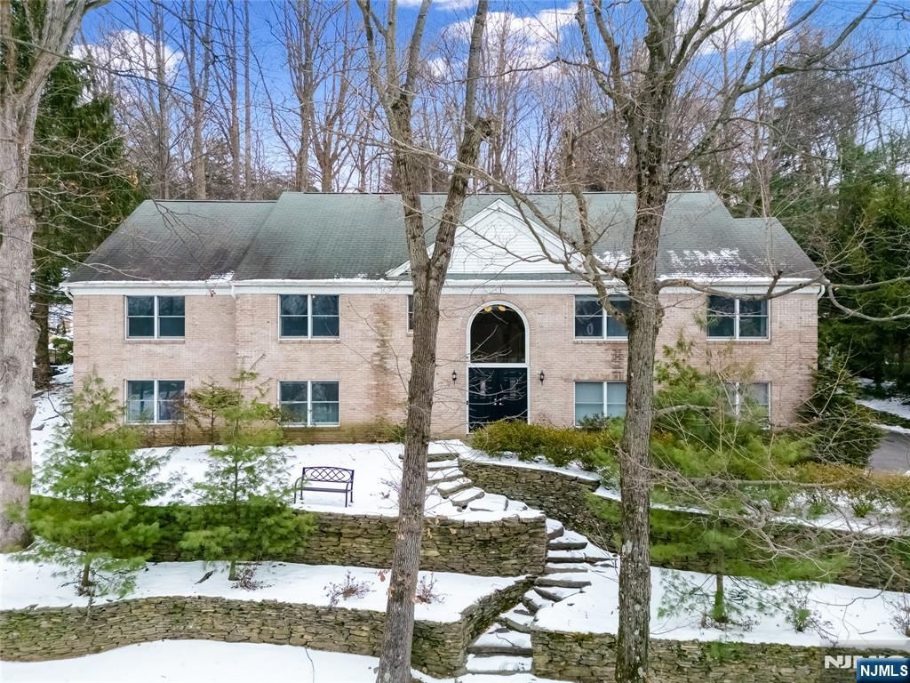 Photo of 1 Broadway, Park Ridge, NJ 07656 (MLS # 26000777)