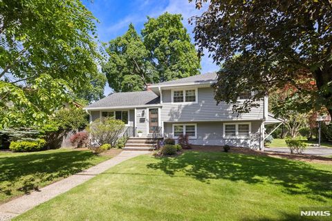 26 Clover Street Tenafly NJ 07670