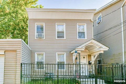 90-92 N 3rd Street Paterson NJ 07522