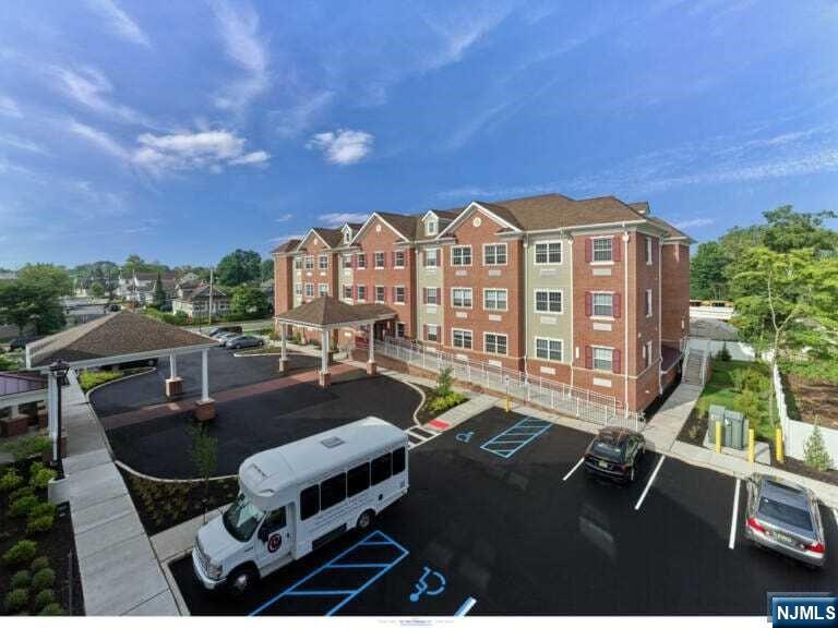 Rental Property at 1500 River Rd 4, Fair Lawn, New Jersey - Bedrooms: 1 
Bathrooms: 1 
Rooms: 1  - $9,900 MO.