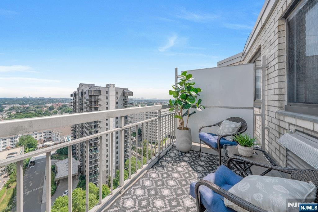 307 Prospect Avenue 18C