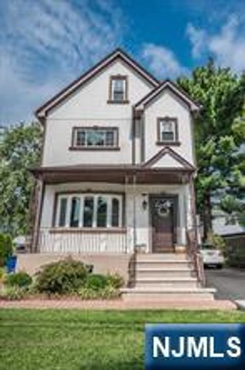 Photo of 310 Union St, Carlstadt, NJ 07072 (MLS # 26010219)