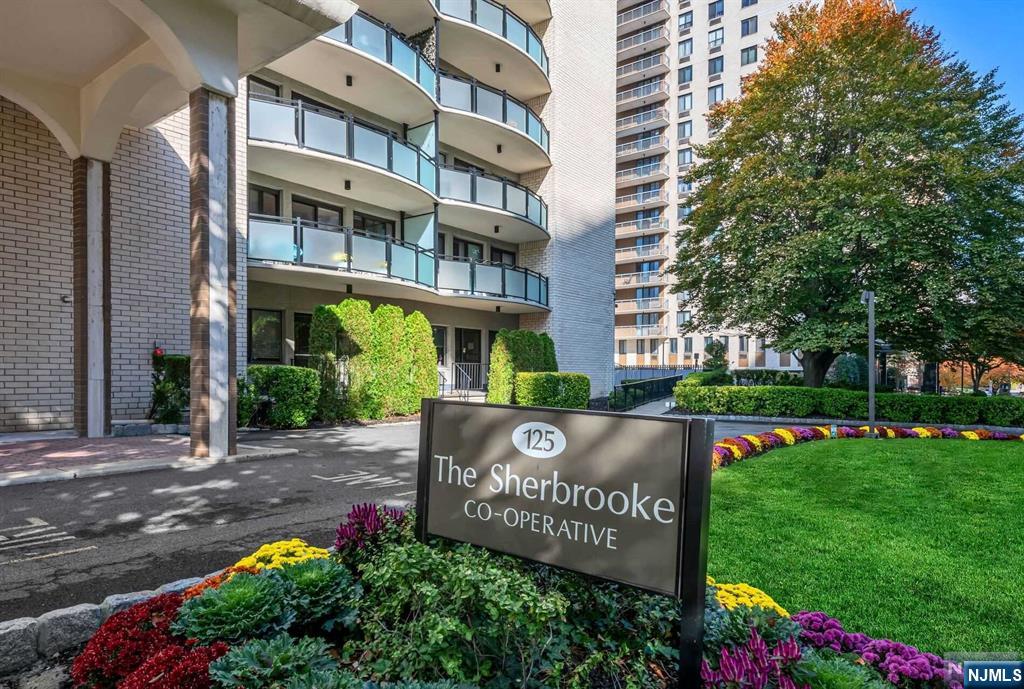 125 Prospect Avenue 18H