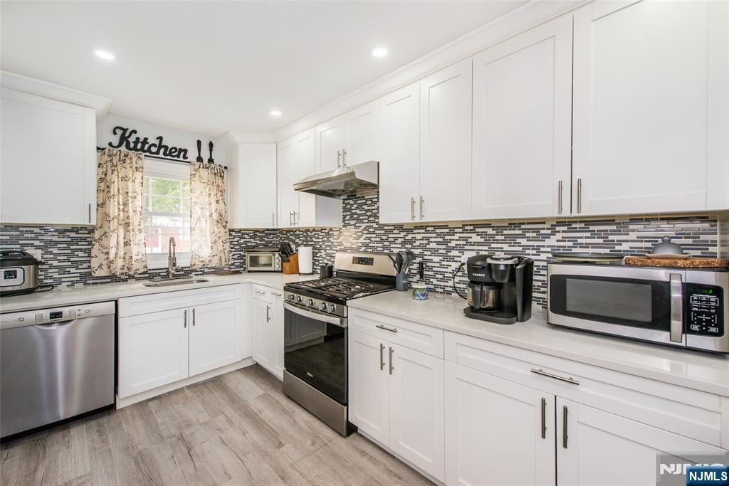 27 Spencer Avenue