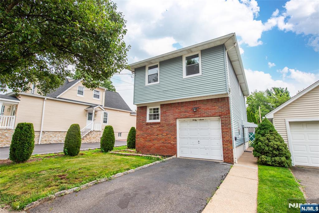 27 Spencer Avenue