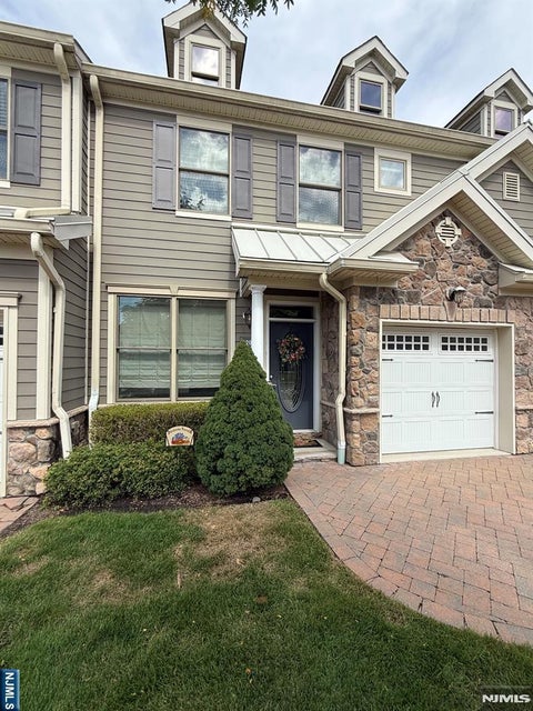 Photo of 1206 Whitney Ln, Allendale, NJ 07401 (MLS # 26034347)