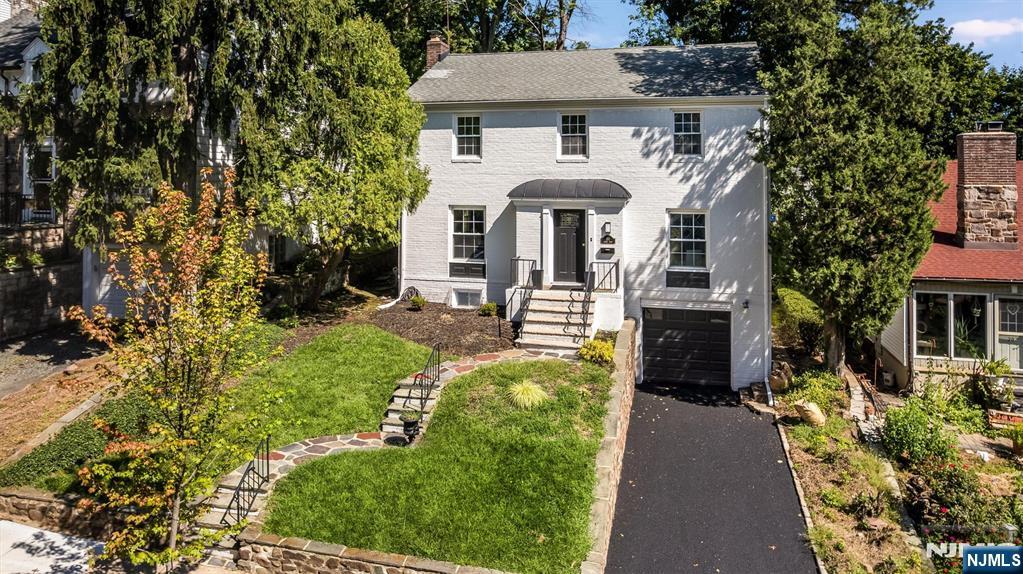 211 Conway Court