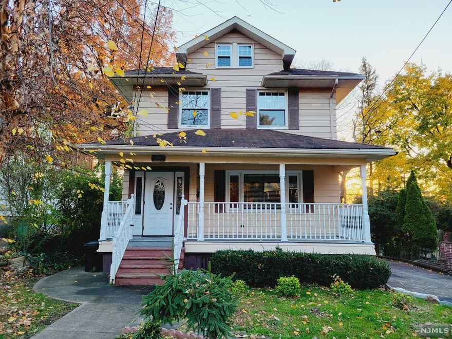 WELL UPDATED AND CONVENIENTLY LOCATED WITHIN WALKING DISTANCE TO NYC EXPRESS BUSES AND SCHOOLS. ALL HARDWOOD FLOOR THROUGHOUT. UPDATED KITCHEN HAS GRANITE COUNTERS, NEWER SS APPLIANCES, AND LARGE DECK. FULL FINISHED BASEMENT HAS RECREATION ROOM, OFFICE, AND FULL BATHROOM. NEWER GAS BOILER, CENTRAL A/C, AND HOT WATER BOILER. ATTIC WITH STORAGE SPACE. READY TO MOVE IN CONDITION.