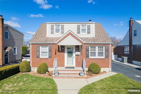 281 Fencsak Avenue Elmwood Park NJ 07407