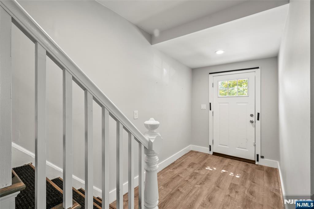 587 Kenwood Place