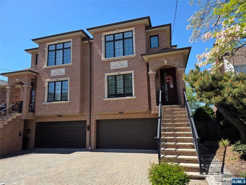 Photo of 527 Roff Ave #B, Palisades Park, NJ 07650 (MLS # 26031765)