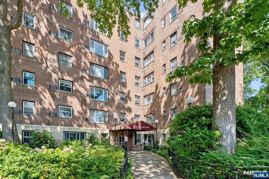 2345 Linwood Avenue 3G