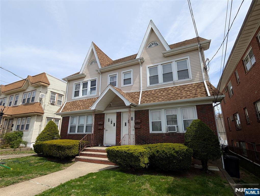 Rental Property at 326 Franklin 2, Belleville, New Jersey - Bedrooms: 1 
Bathrooms: 1 
Rooms: 4  - $1,850 MO.