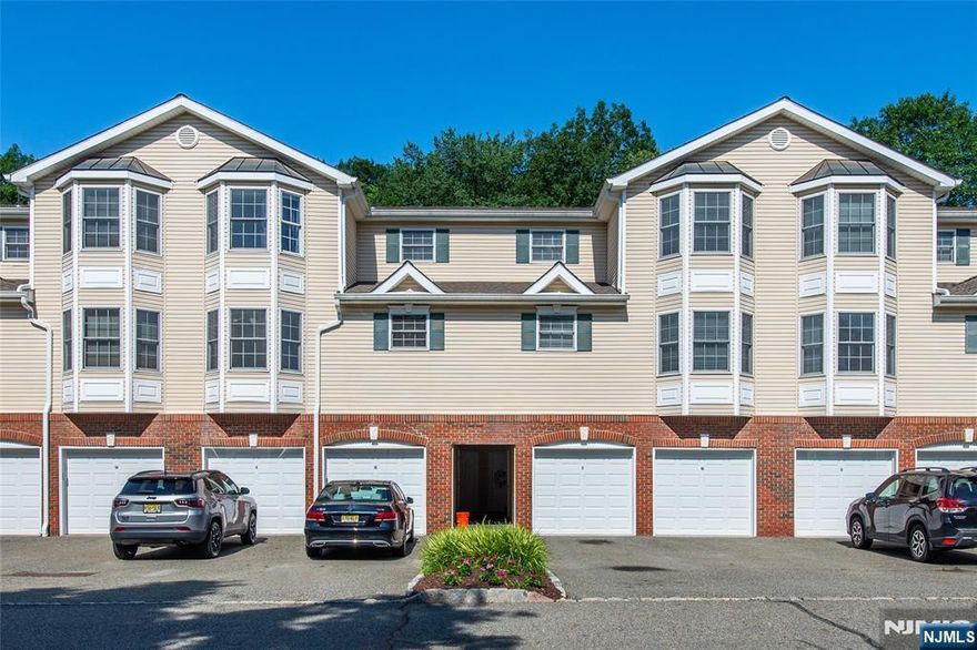 Amazing opportunity, wonderful open floor plan and beautiful Townhome located in Sun Valley Community. Welcome home! Features include: impressive layout with large living room, dining room and updated kitchen with stainless steel appliances, granite countertops and custom backsplash. Primary bedroom suite with oversized walk-in closet and updated full bathroom with jetted tub, stall shower and vanity with double sinks. Additional large bedroom, loft area for playroom or sitting room or office, full bathroom and laundry/utility room. Additional attributes: well maintained, hardwood floors throughout, recessed lighting, lots of natural sunlight, powder room, garage and plenty of parking. Desirable community. Private location and setting. Minutes to charming downtown: shopping, restaurants, major highways and close to NJ Transit Bus and Train Center.