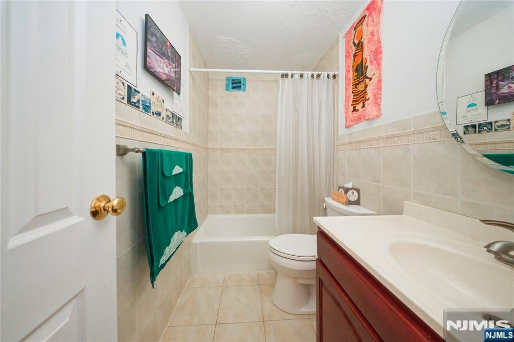 Homes for Sale in Northern NJ | ThisIsRiverEdge.com 151 Prospect Avenue 16D