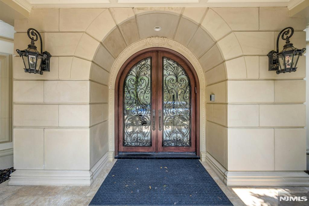 186 Hoover Drive