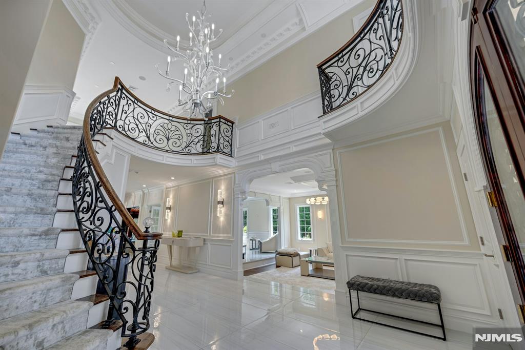 186 Hoover Drive
