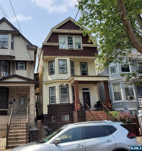 Photo of 322 Clifton Avenue, Newark, NJ 07104 (MLS # 25021190) Photo of 322 Clifton Avenue, Newark, NJ 07104 (MLS # 25021190)
