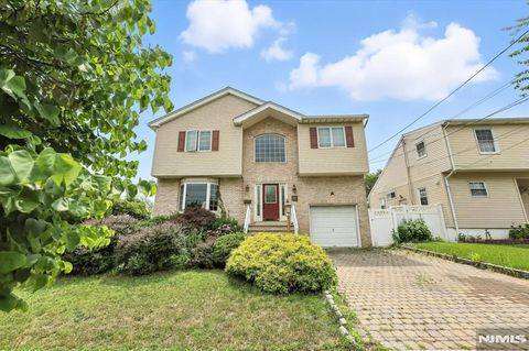 82 Avenue F Lodi NJ 07644