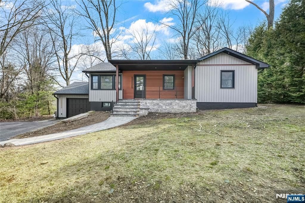 Photo of 132 Upper High Crest Road, West Milford, NJ 07480 (MLS # 26016451)