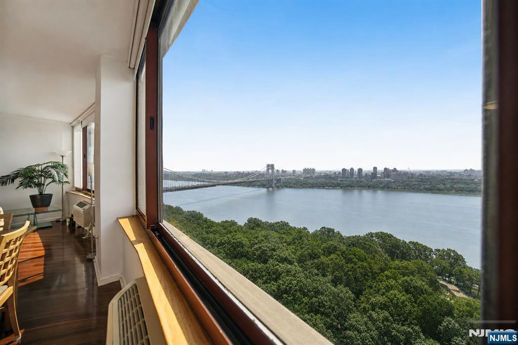 100 Old Palisade Road 3305