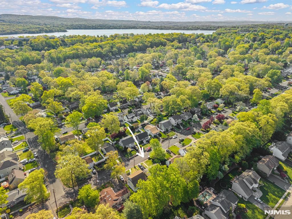 Photo of 225 Linden Road, Wayne, NJ 07470 (MLS # 26016502)
