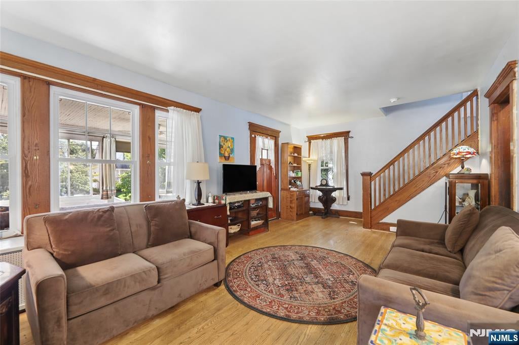 30 Brookside Avenue