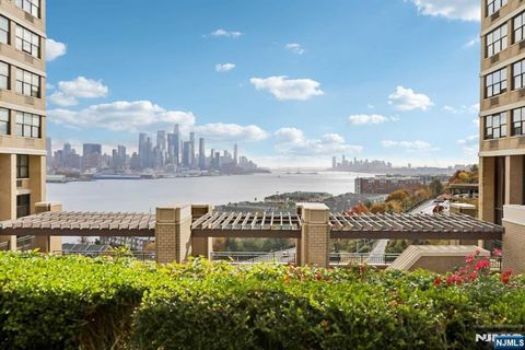 7002 Boulevard East Unit 30E, Guttenberg, NJ 07093 - MLS#: 24051015
