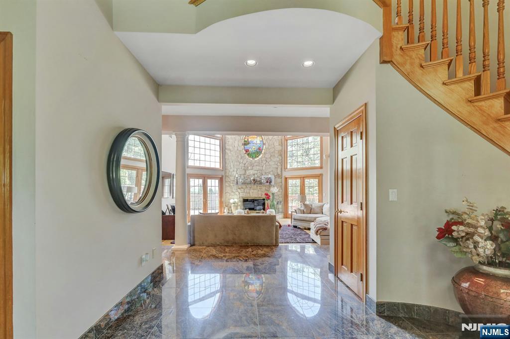 4 Vizcaya Court