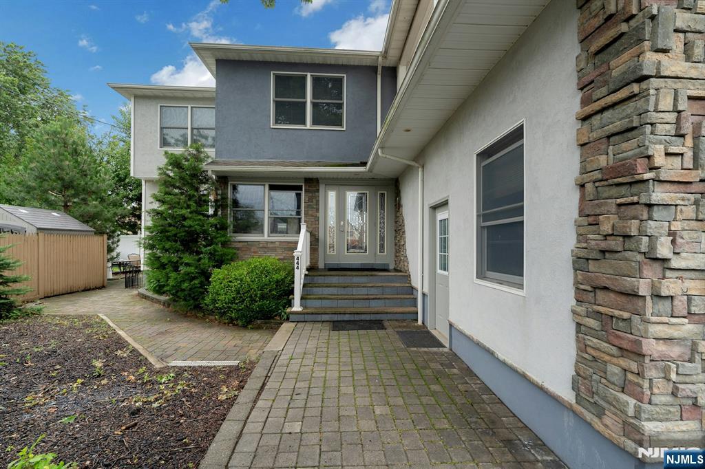 444 Riverside Avenue