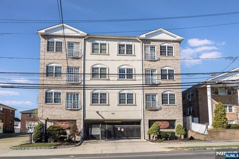 Photo of 351 Broad Street #405, Elizabeth, NJ 07202 (MLS # 25038751) Photo of 351 Broad Street #405, Elizabeth, NJ 07202 (MLS # 25038751)