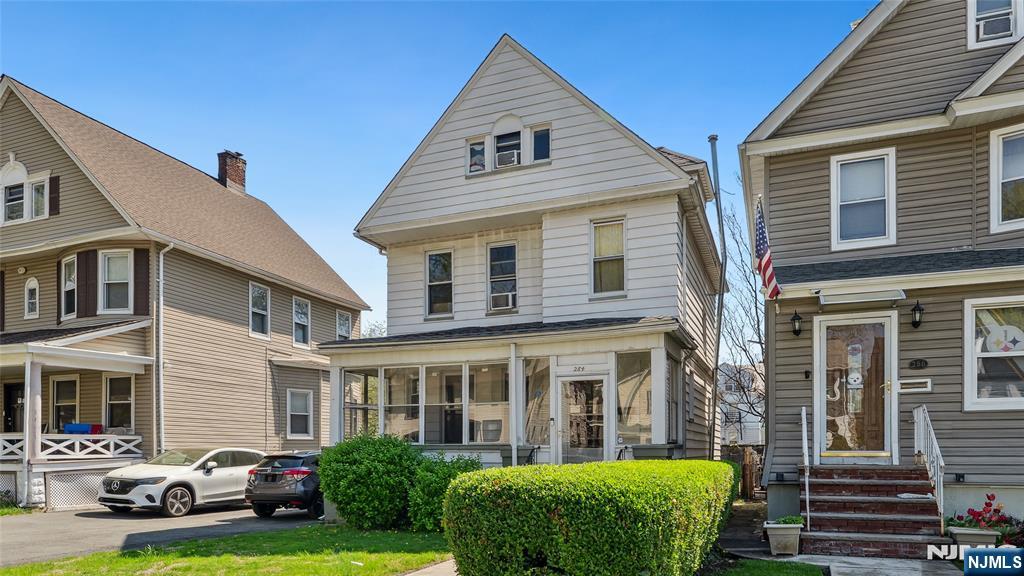 284 Clinton Street