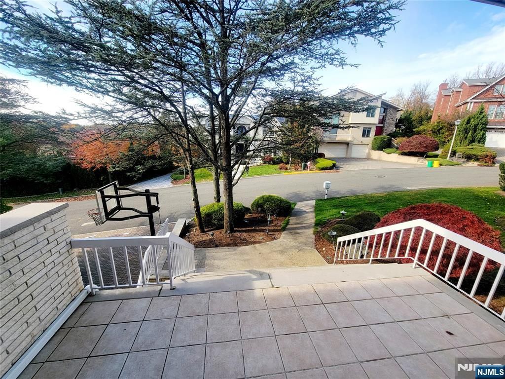 Photo of 307 Center Street, Englewood Cliffs, NJ 07632 (MLS # 26015077)