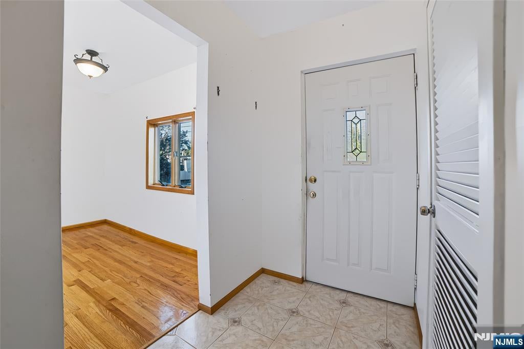 65 W Shore Avenue
