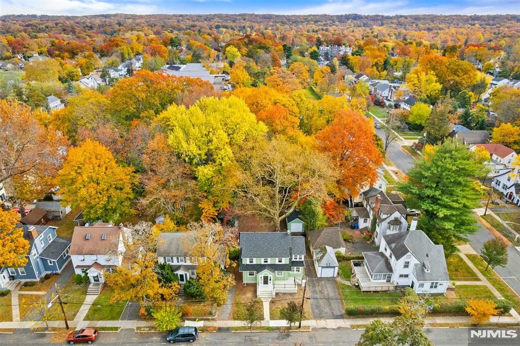 Photo of 401 Conrad Road, Englewood, NJ 07631 (MLS # 25040758)