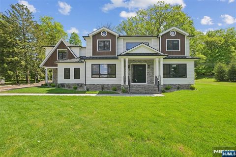 5 Foxcroft Drive Livingston NJ 07039