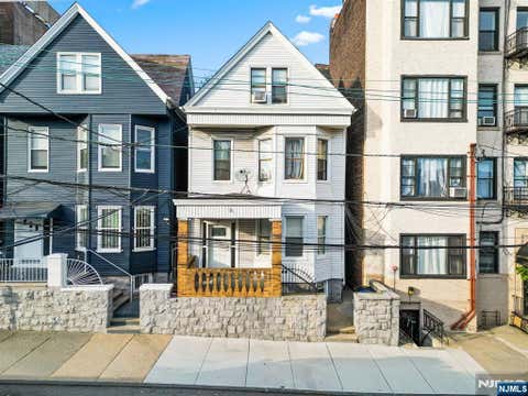 Photo of 14 48th Street, Weehawken, NJ 07086 (MLS # 26030490)