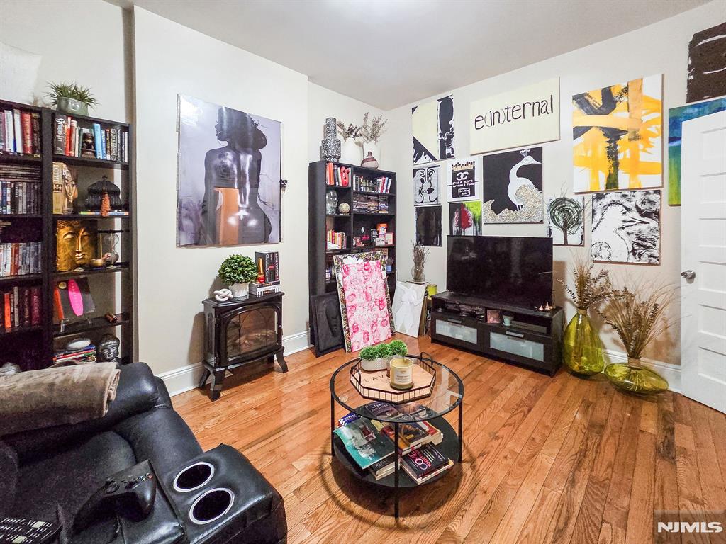 14 48th Street