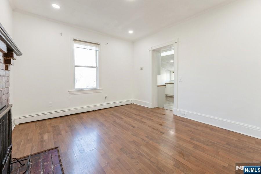 21 Central Avenue